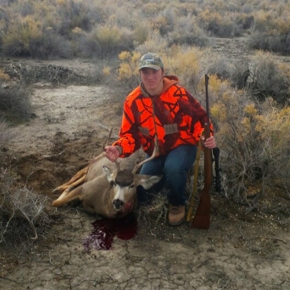 Meet your Posher, Misti - Picture 1 of 1